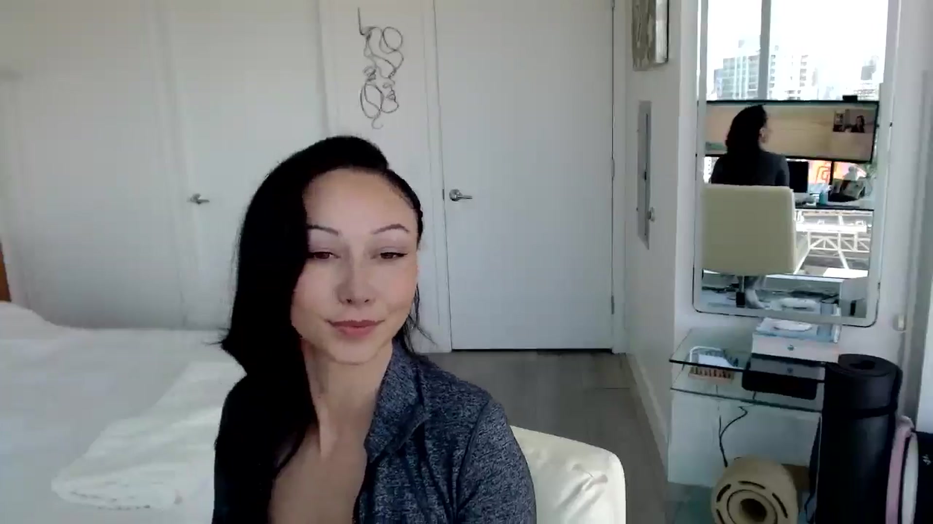 Gallery image thumbnail from MiNNiE_B00M's myfreecams stream on, 04/01/2025, 20:37 image 13 of 20