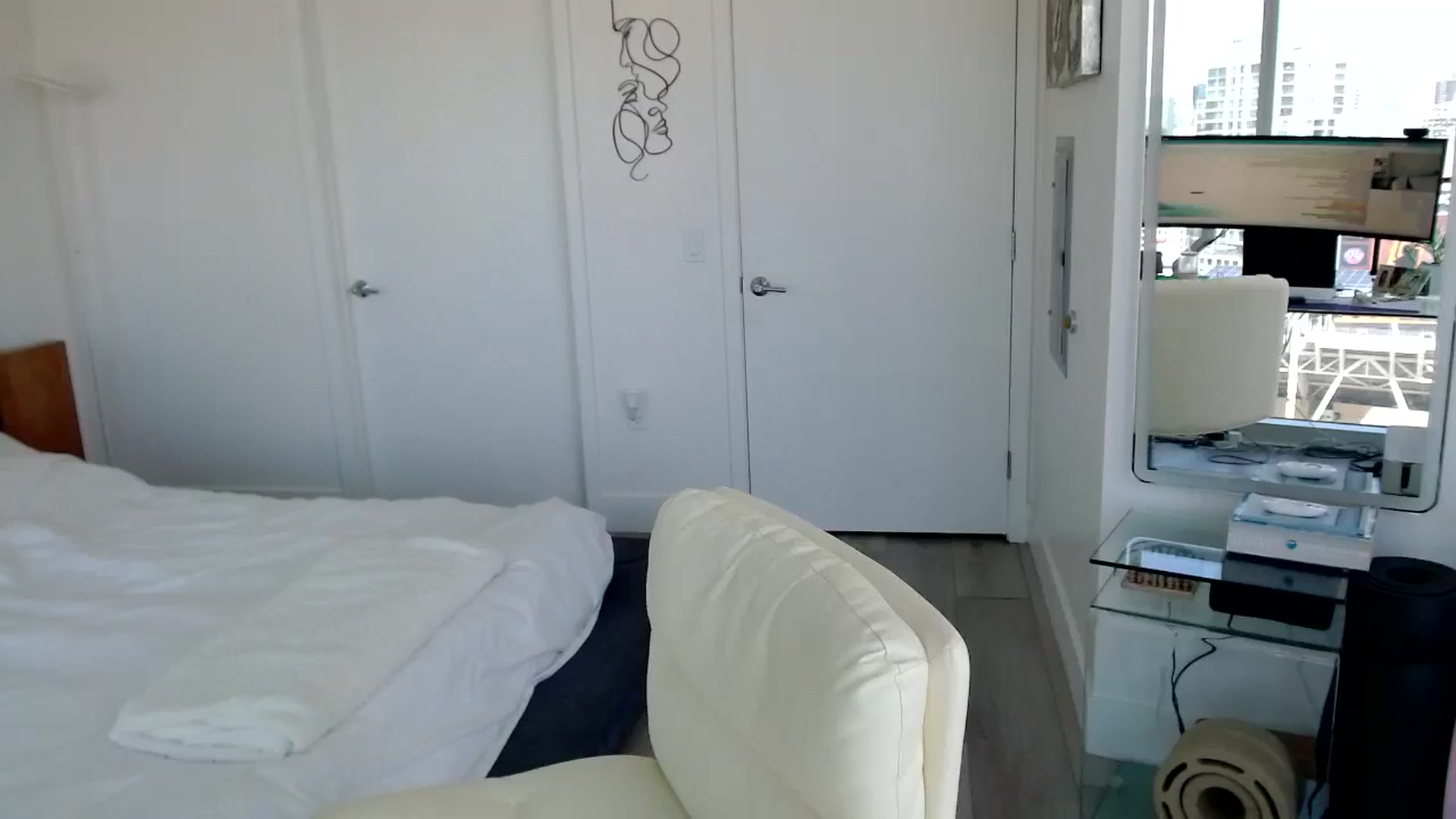 Gallery image thumbnail from MiNNiE_B00M's myfreecams stream on, 04/02/2025, 21:19 image 3 of 20