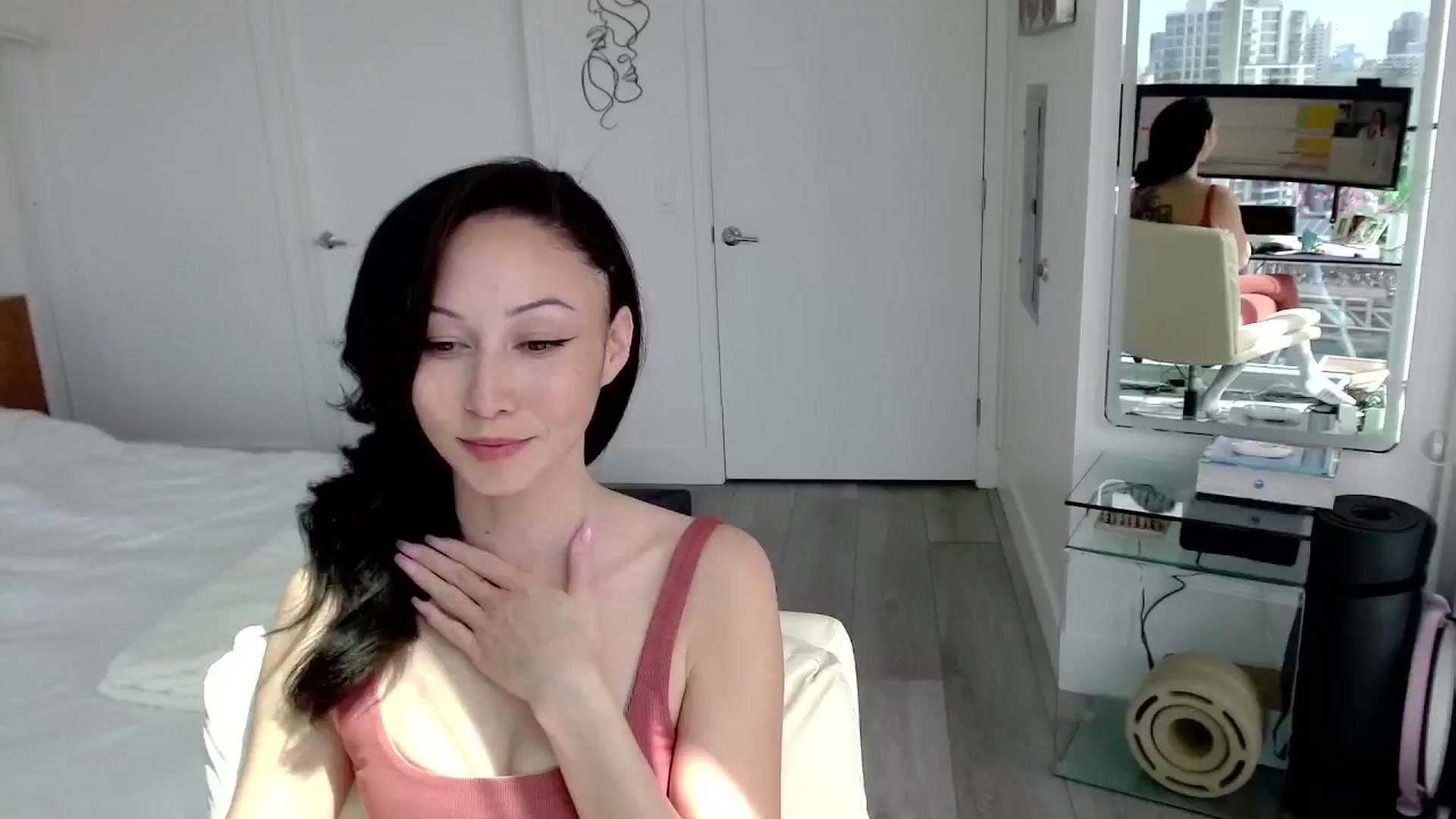 Gallery image thumbnail from MiNNiE_B00M's myfreecams stream on, 04/02/2025, 21:48 image 17 of 20