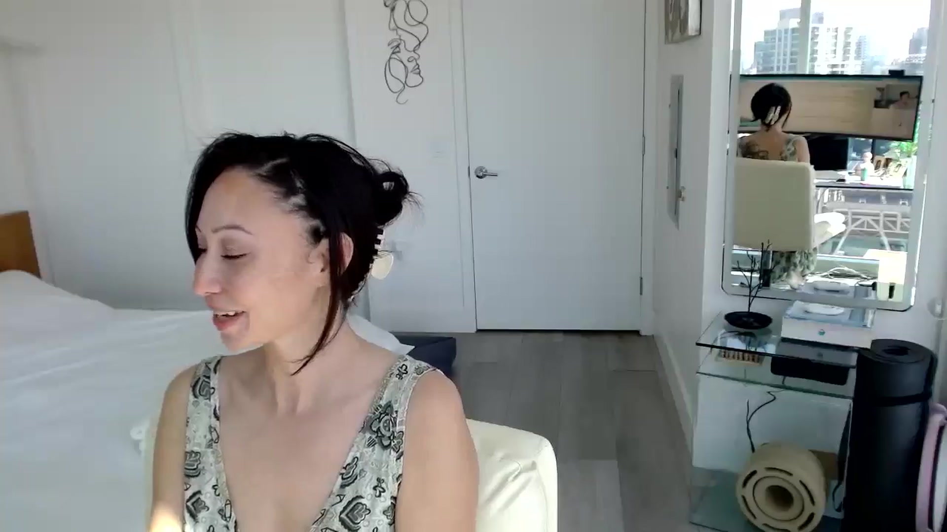 Gallery image thumbnail from MiNNiE_B00M's myfreecams stream on, 04/07/2025, 21:27 image 20 of 20