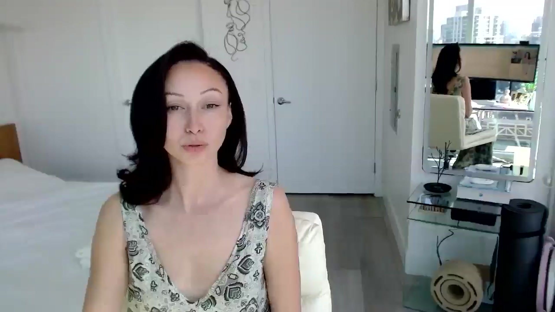 Gallery image thumbnail from MiNNiE_B00M's myfreecams stream on, 04/07/2025, 21:27 image 19 of 20