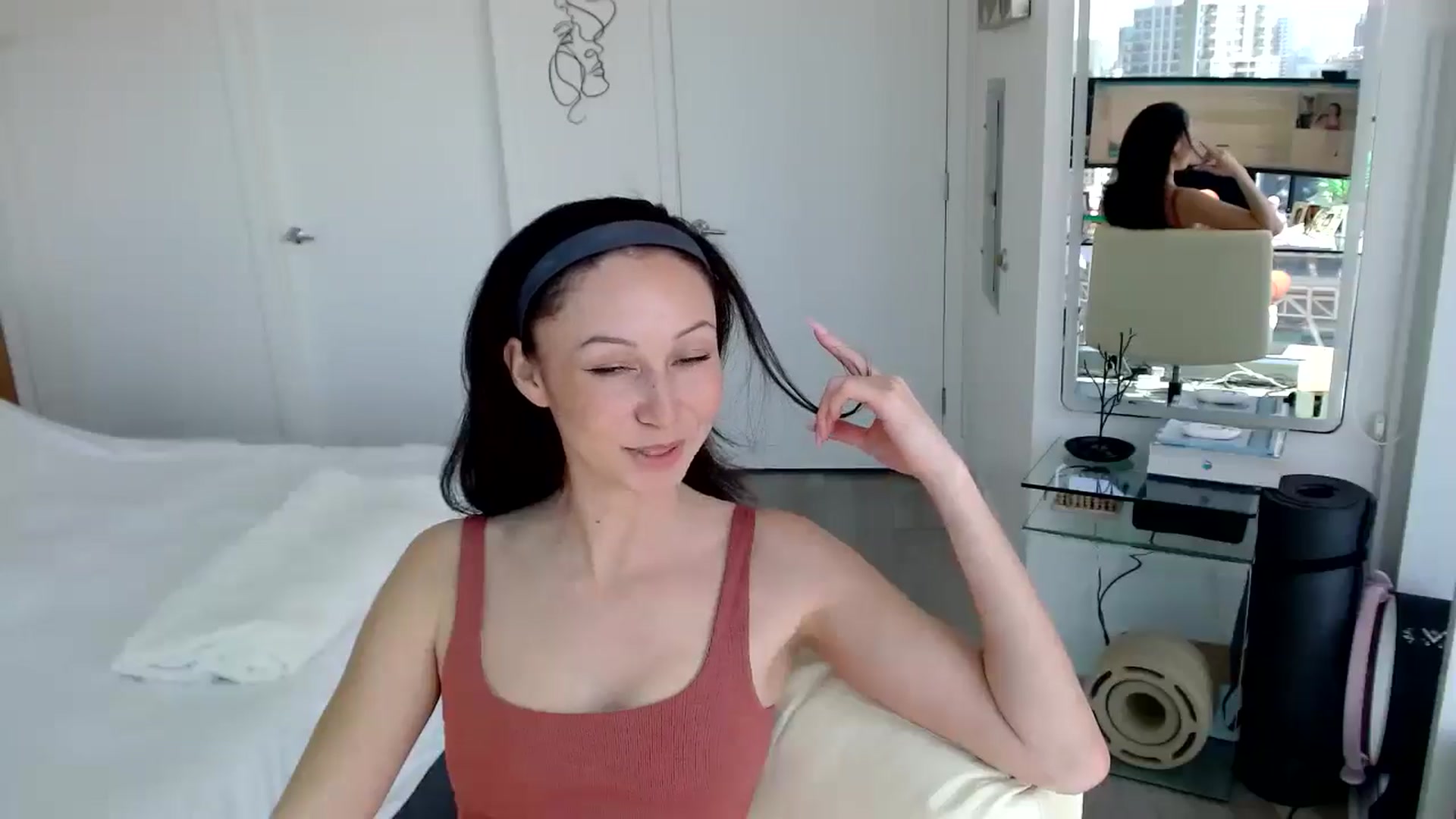 Gallery image thumbnail from MiNNiE_B00M's myfreecams stream on, 04/08/2025, 21:33 image 5 of 20