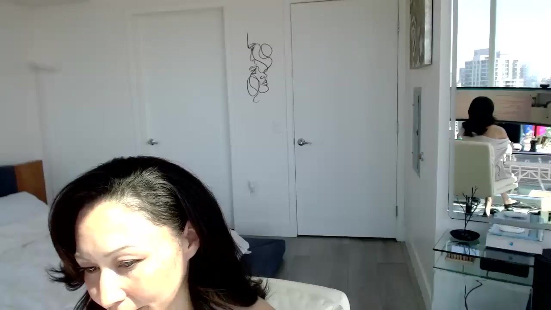 Gallery image thumbnail from MiNNiE_B00M's myfreecams stream on, 04/09/2025, 21:53 image 15 of 20