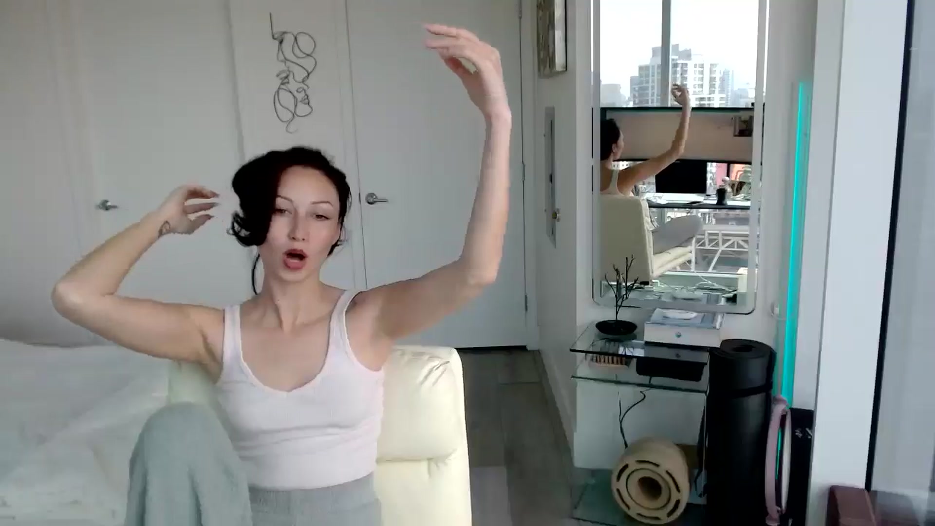 Gallery image thumbnail from MiNNiE_B00M's myfreecams stream on, 04/12/2025, 21:09 image 8 of 20