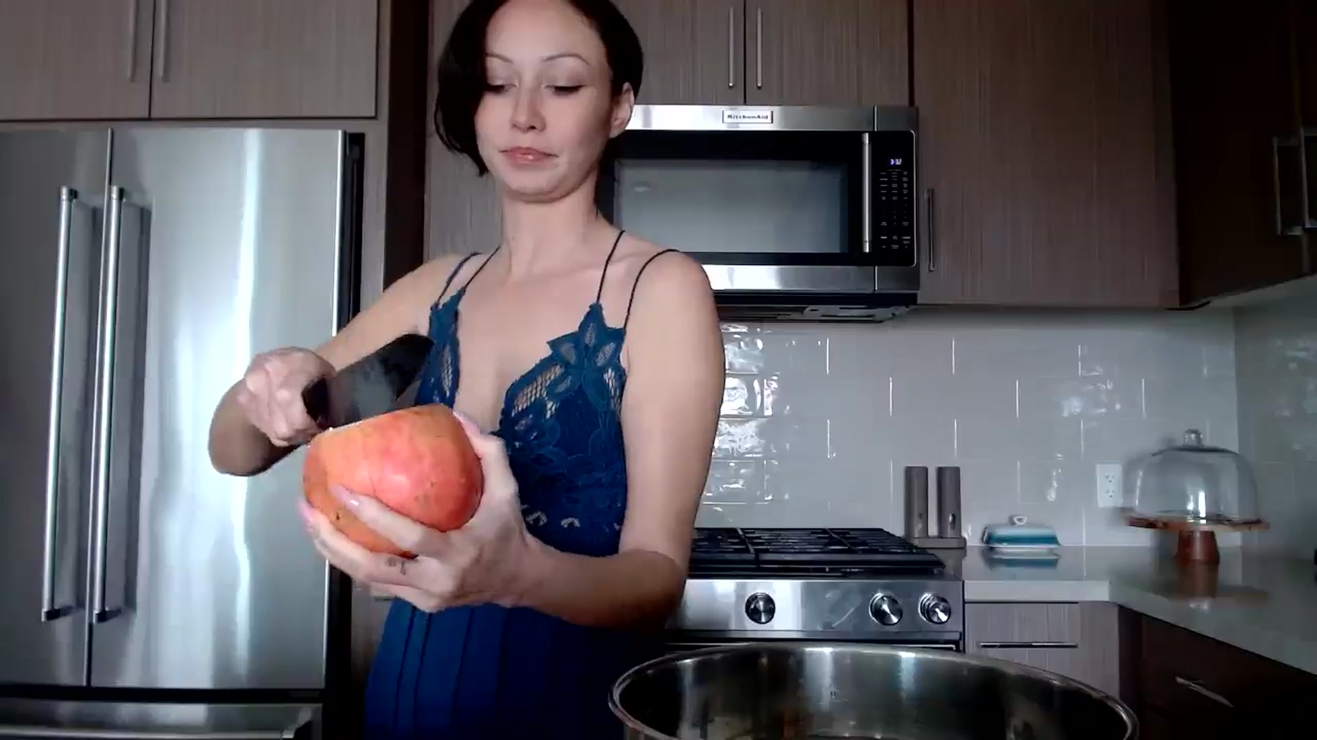 Gallery image thumbnail from MiNNiE_B00M's myfreecams stream on, 04/18/2025, 22:57 image 5 of 20