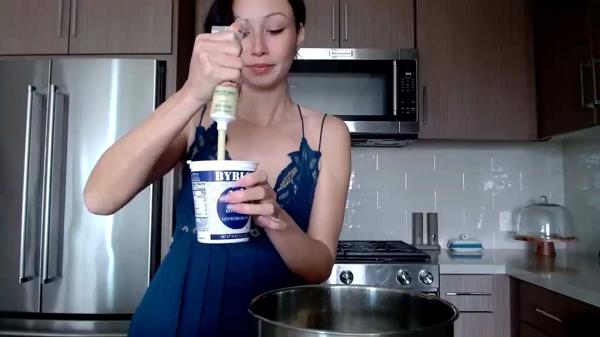 Gallery image thumbnail from MiNNiE_B00M's myfreecams stream on, 04/18/2025, 22:57 image 12 of 20