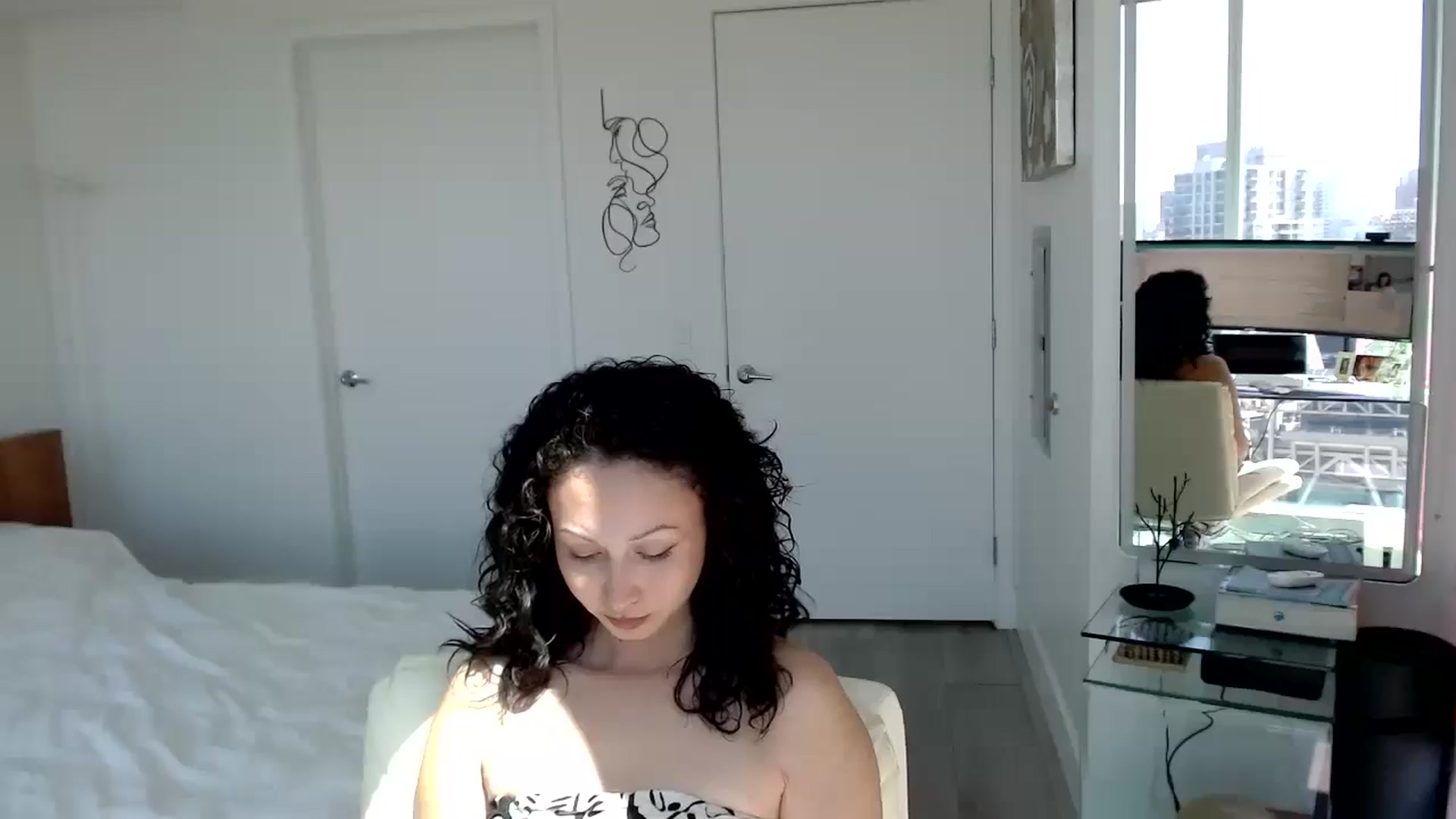 Gallery image thumbnail from MiNNiE_B00M's myfreecams stream on, 04/19/2025, 22:02 image 19 of 20