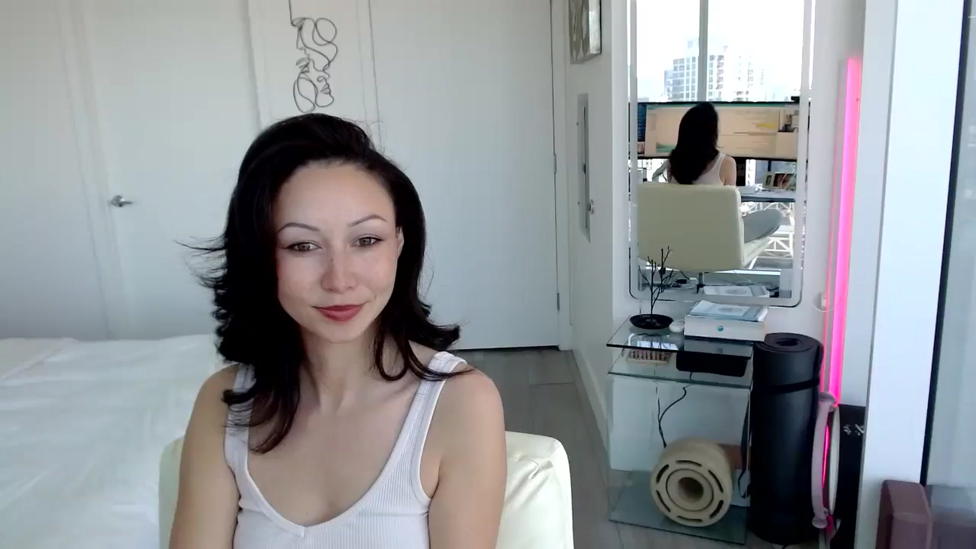 Gallery image thumbnail from MiNNiE_B00M's myfreecams stream on, 04/22/2025, 21:47 image 5 of 20
