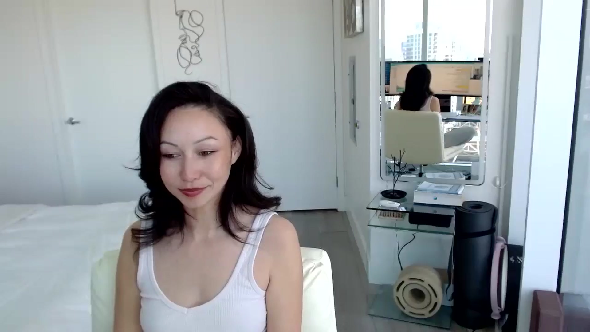 Gallery image thumbnail from MiNNiE_B00M's myfreecams stream on, 04/22/2025, 21:47 image 4 of 20