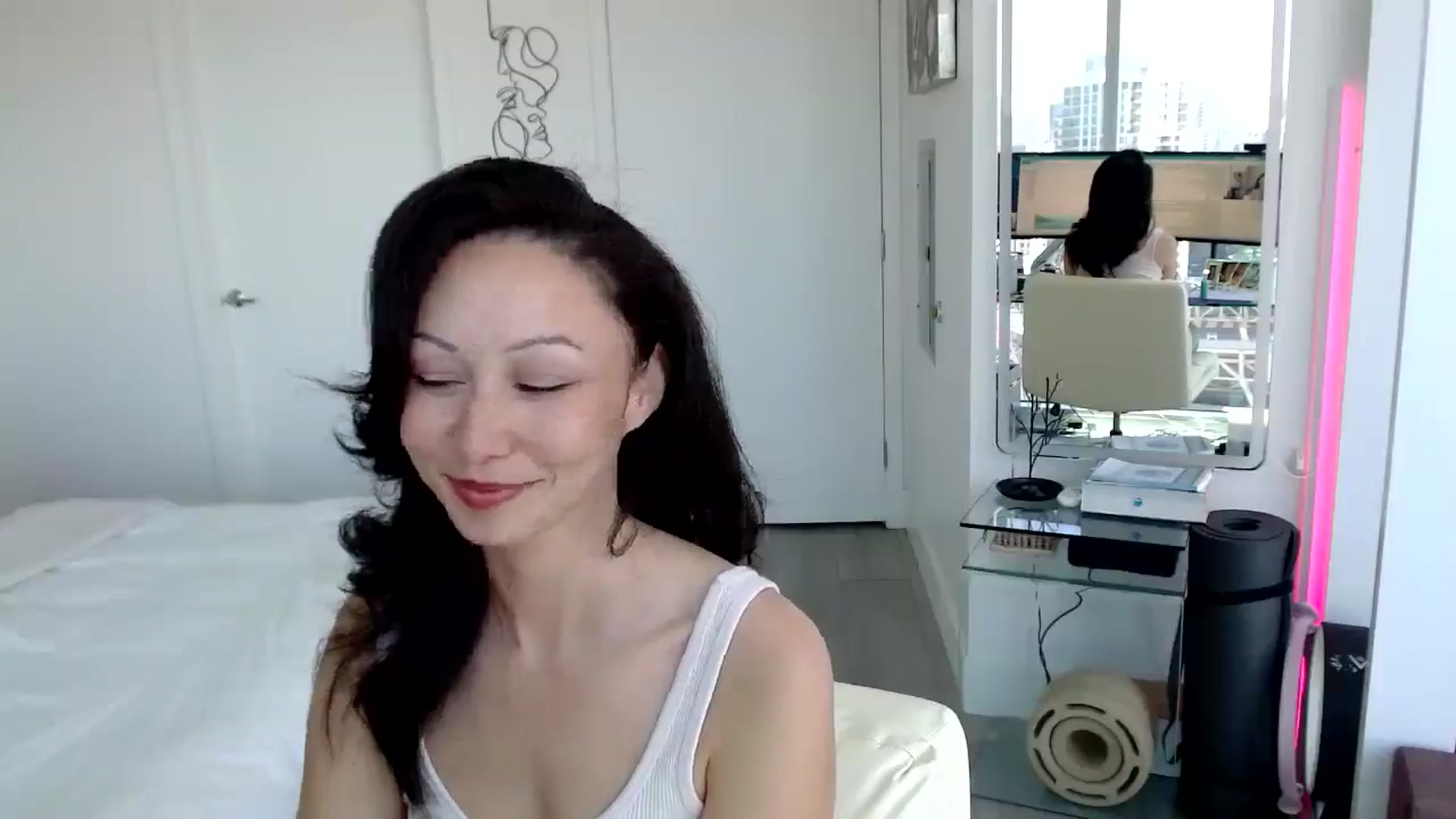 Gallery image thumbnail from MiNNiE_B00M's myfreecams stream on, 04/22/2025, 21:47 image 7 of 20