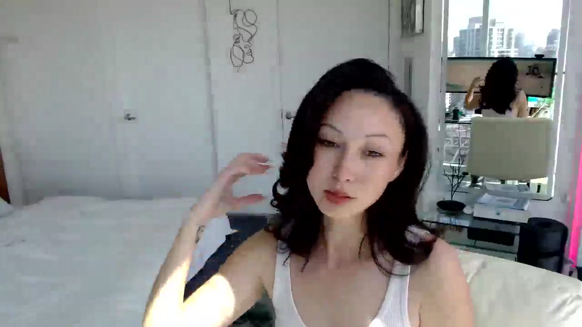 Gallery image thumbnail from MiNNiE_B00M's myfreecams stream on, 04/22/2025, 21:47 image 17 of 20