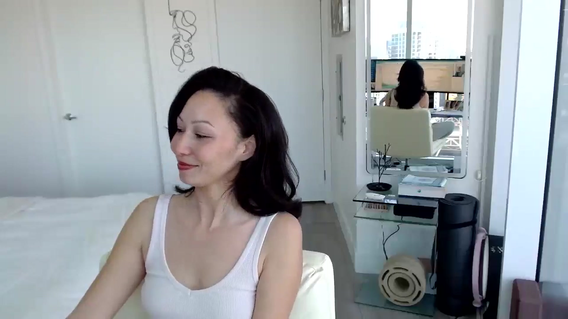 Gallery image thumbnail from MiNNiE_B00M's myfreecams stream on, 04/22/2025, 21:47 image 3 of 20