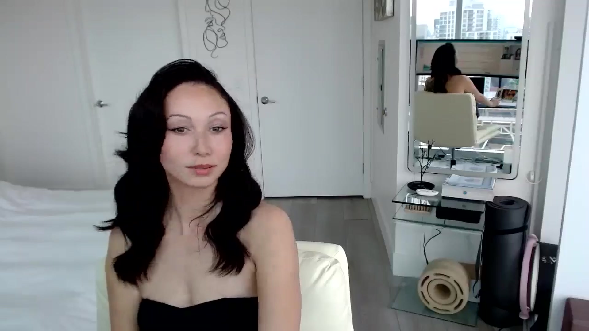 Gallery image thumbnail from MiNNiE_B00M's myfreecams stream on, 04/26/2025, 21:55 image 14 of 20