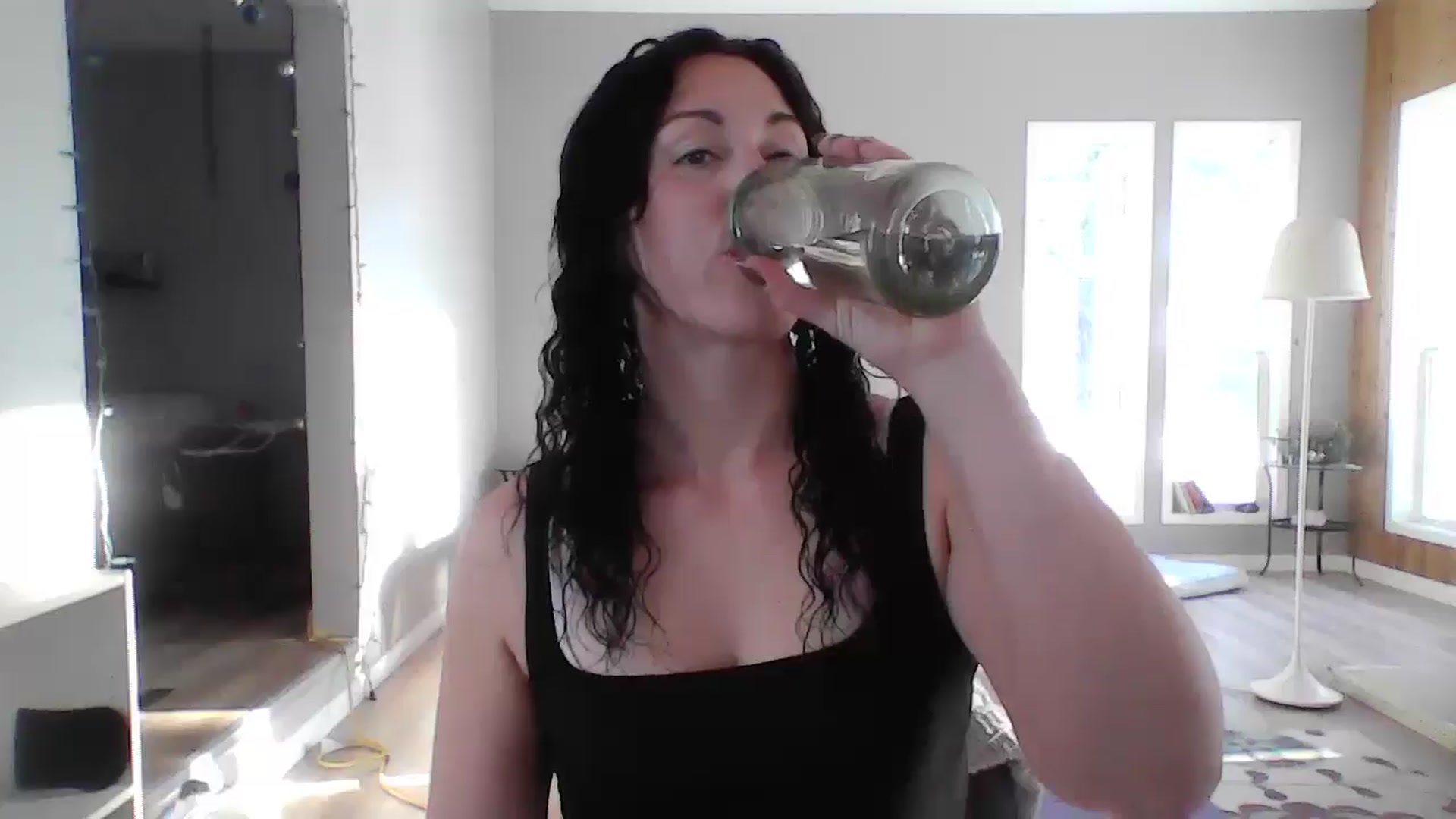 Gallery image thumbnail from MiZMEls's myfreecams stream on, 12/16/2024, 19:10 image 4 of 20