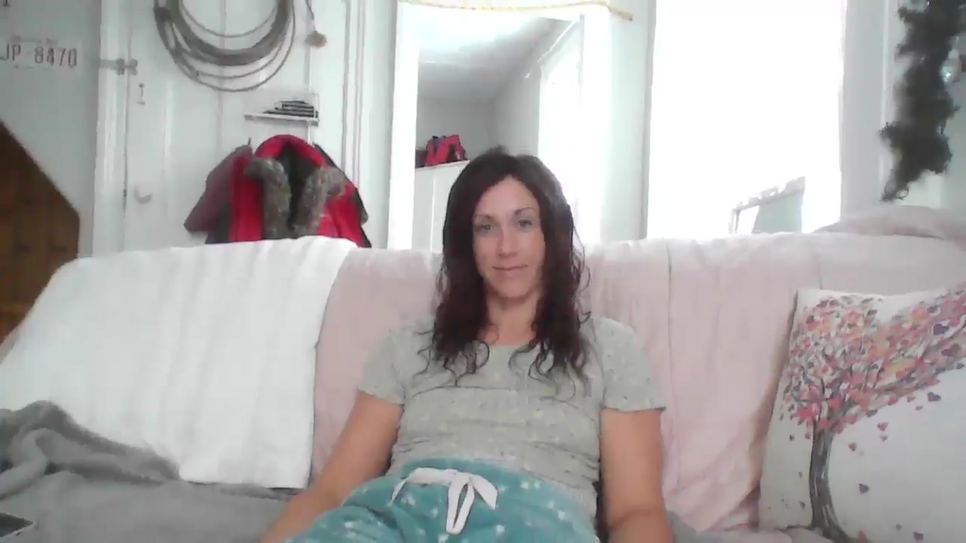 Gallery image thumbnail from MiZMEls's myfreecams stream on, 01/22/2026, 16:54 image 14 of 20