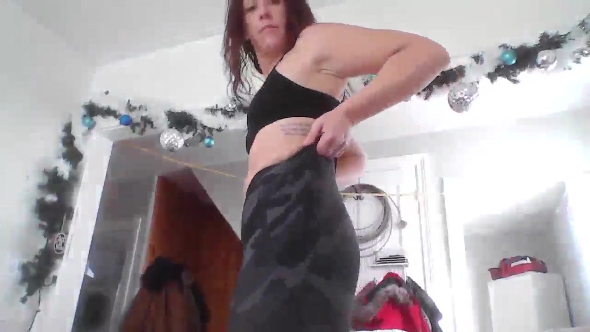 Gallery image thumbnail from MiZMEls's myfreecams stream on, 01/25/2026, 17:00 image 7 of 20