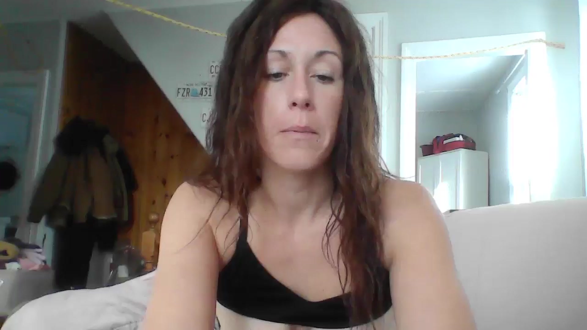 Gallery image thumbnail from MiZMEls's myfreecams stream on, 01/25/2026, 18:12 image 12 of 20