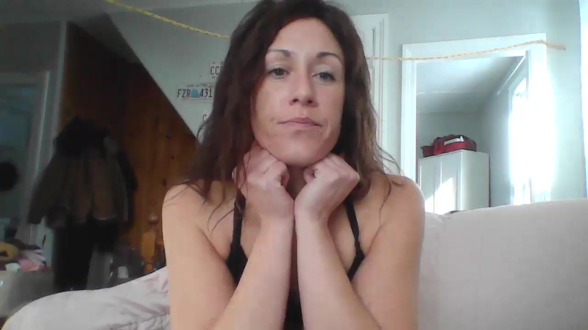 Gallery image thumbnail from MiZMEls's myfreecams stream on, 01/25/2026, 18:12 image 14 of 20