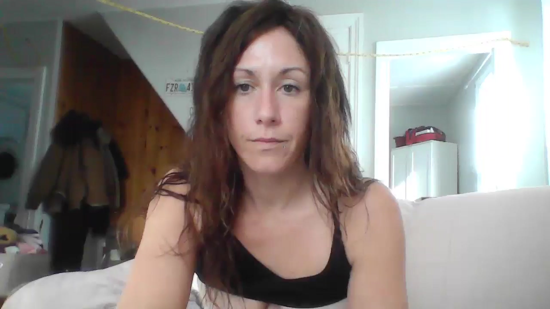 Gallery image thumbnail from MiZMEls's myfreecams stream on, 01/25/2026, 18:12 image 11 of 20