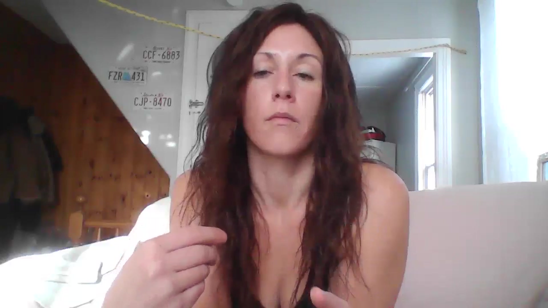 Gallery image thumbnail from MiZMEls's myfreecams stream on, 01/25/2026, 19:12 image 4 of 20