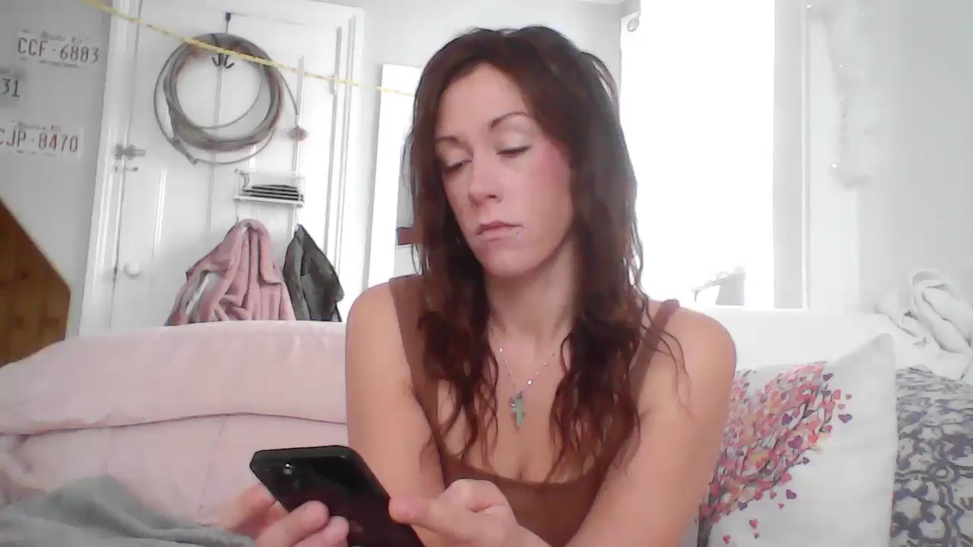 Gallery image thumbnail from MiZMEls's myfreecams stream on, 01/27/2026, 16:22 image 18 of 20