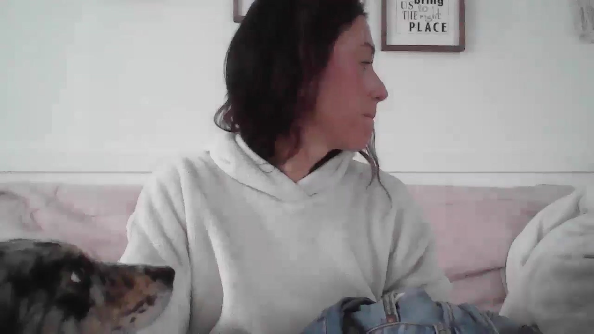 Gallery image thumbnail from MiZMEls's myfreecams stream on, 01/27/2026, 20:01 image 18 of 20