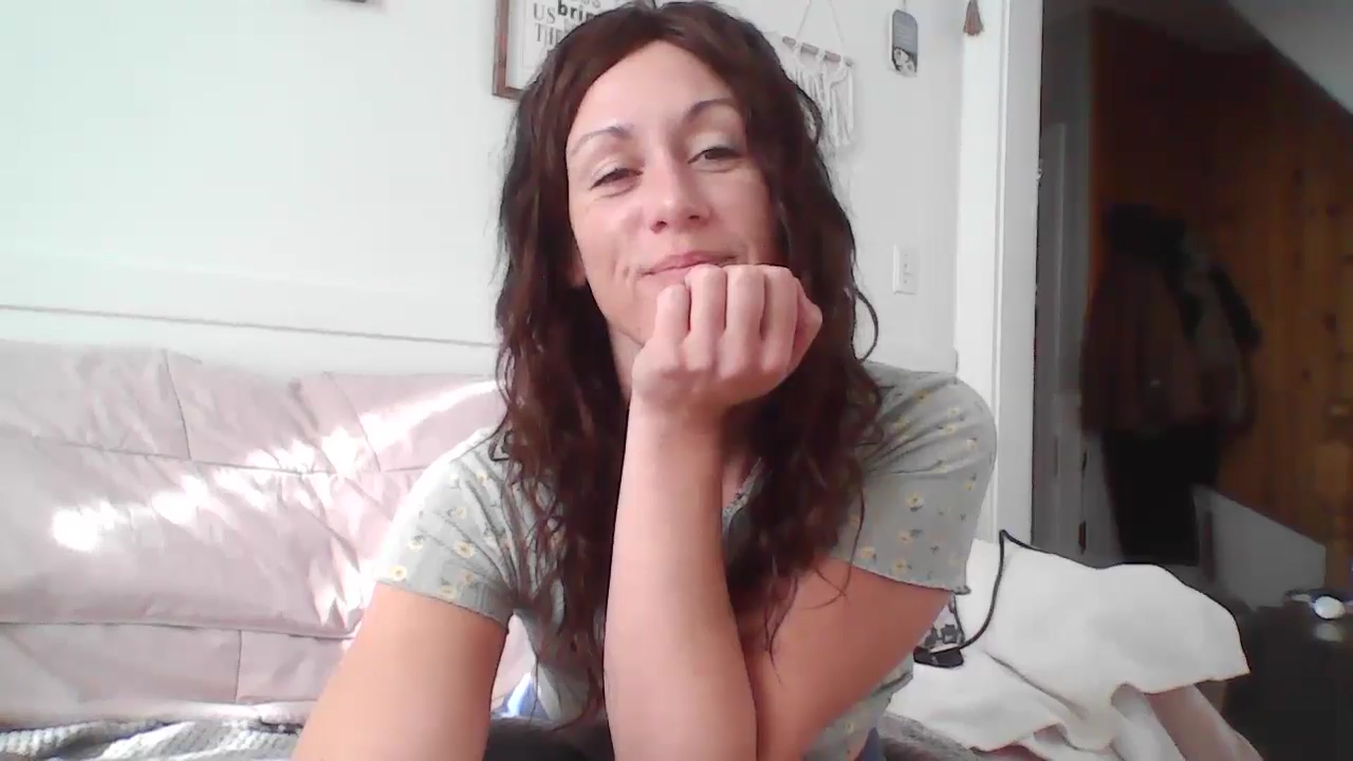 Gallery image thumbnail from MiZMEls's myfreecams stream on, 01/29/2026, 18:24 image 6 of 20