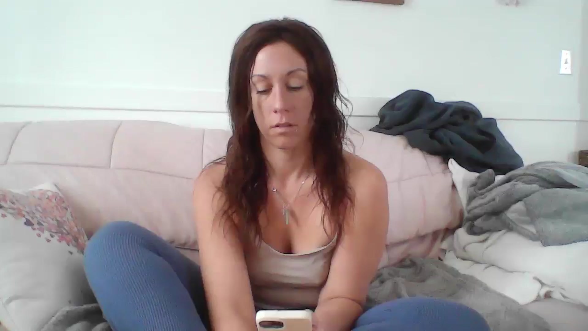 Gallery image thumbnail from MiZMEls's myfreecams stream on, 02/02/2026, 16:49 image 18 of 20