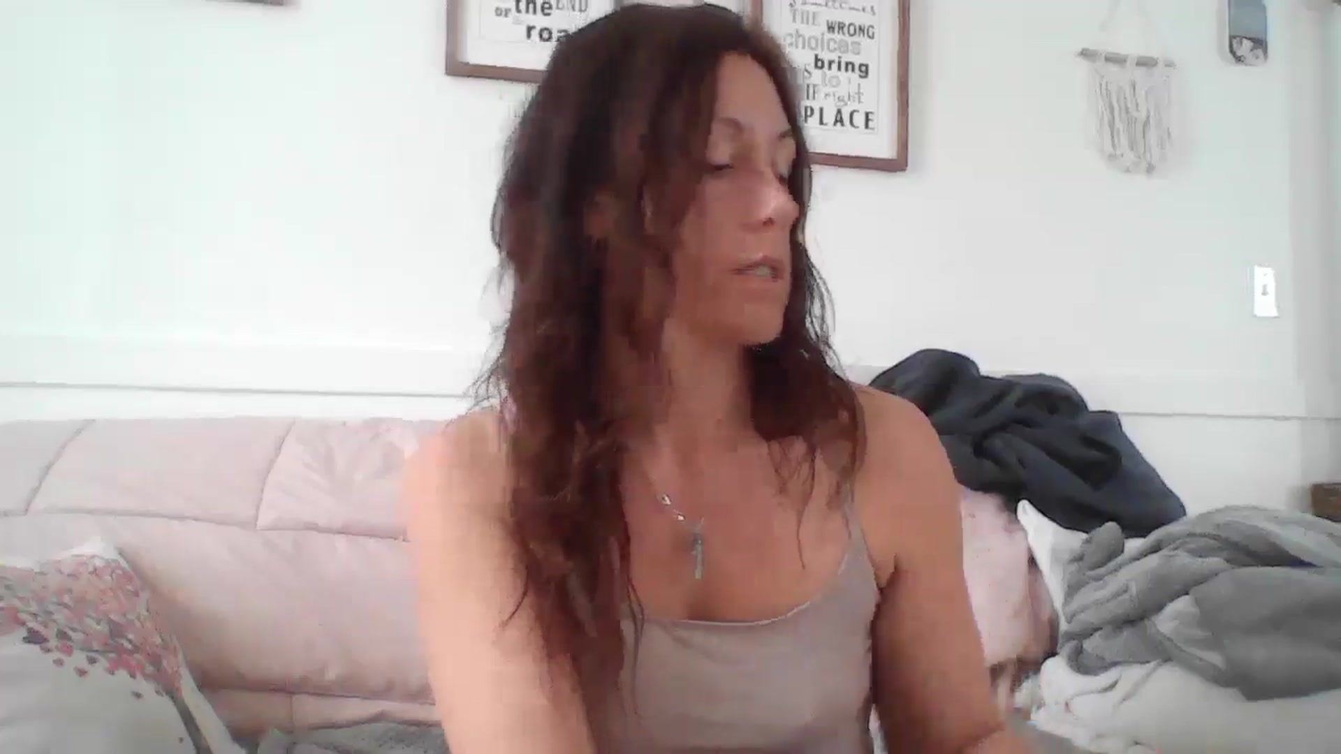Gallery image thumbnail from MiZMEls's myfreecams stream on, 02/02/2026, 17:36 image 3 of 20