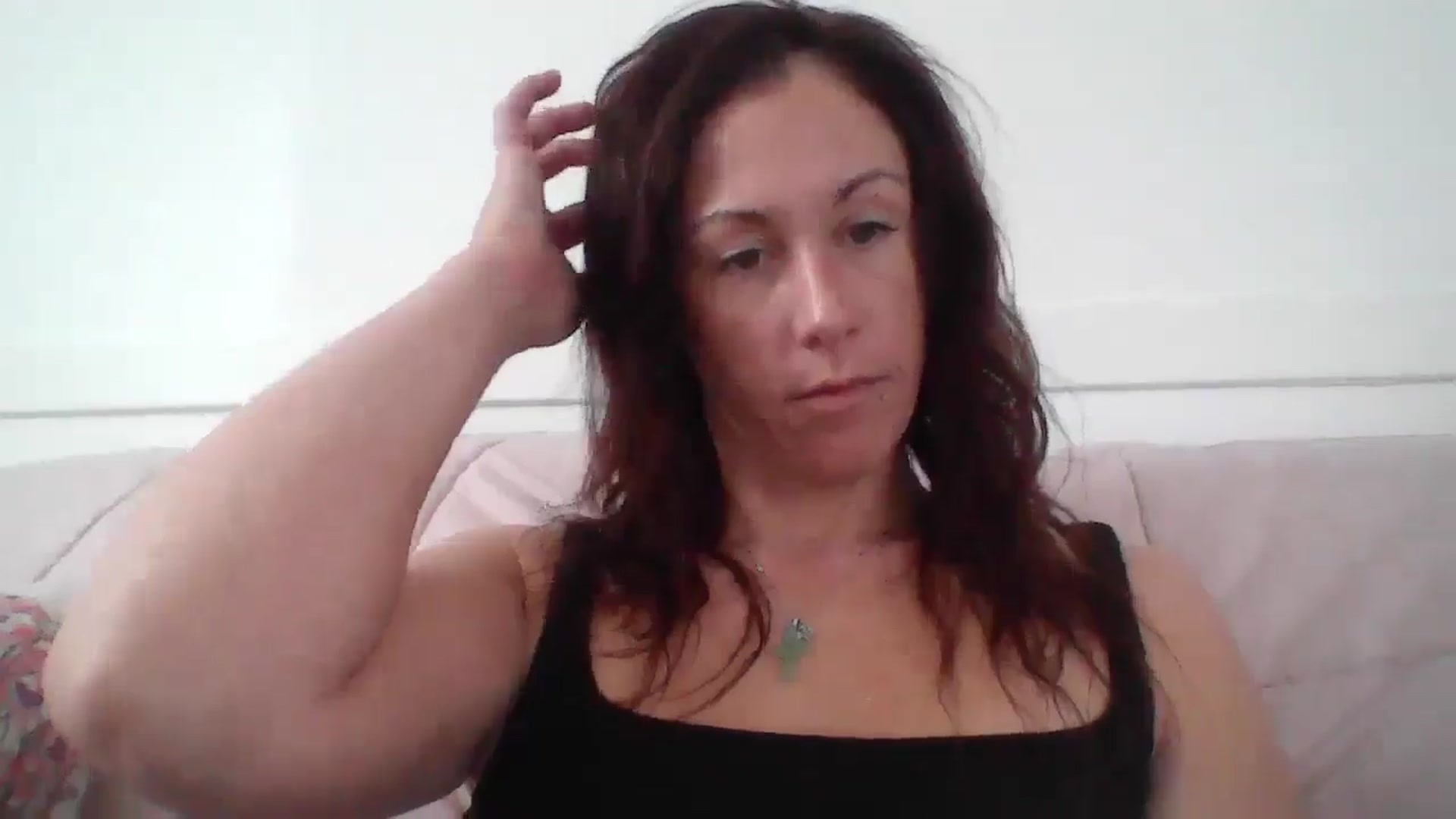 Gallery image thumbnail from MiZMEls's myfreecams stream on, 02/05/2026, 17:08 image 13 of 20