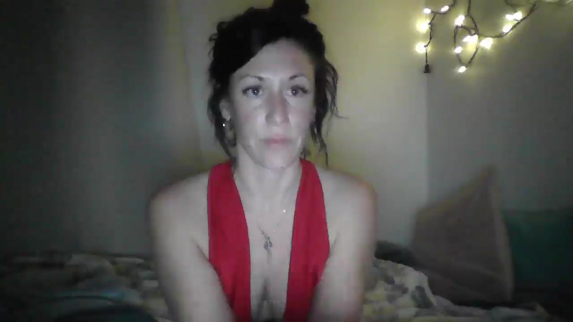 Gallery image thumbnail from MiZMEls's myfreecams stream on, 02/11/2026, 03:07 image 18 of 20