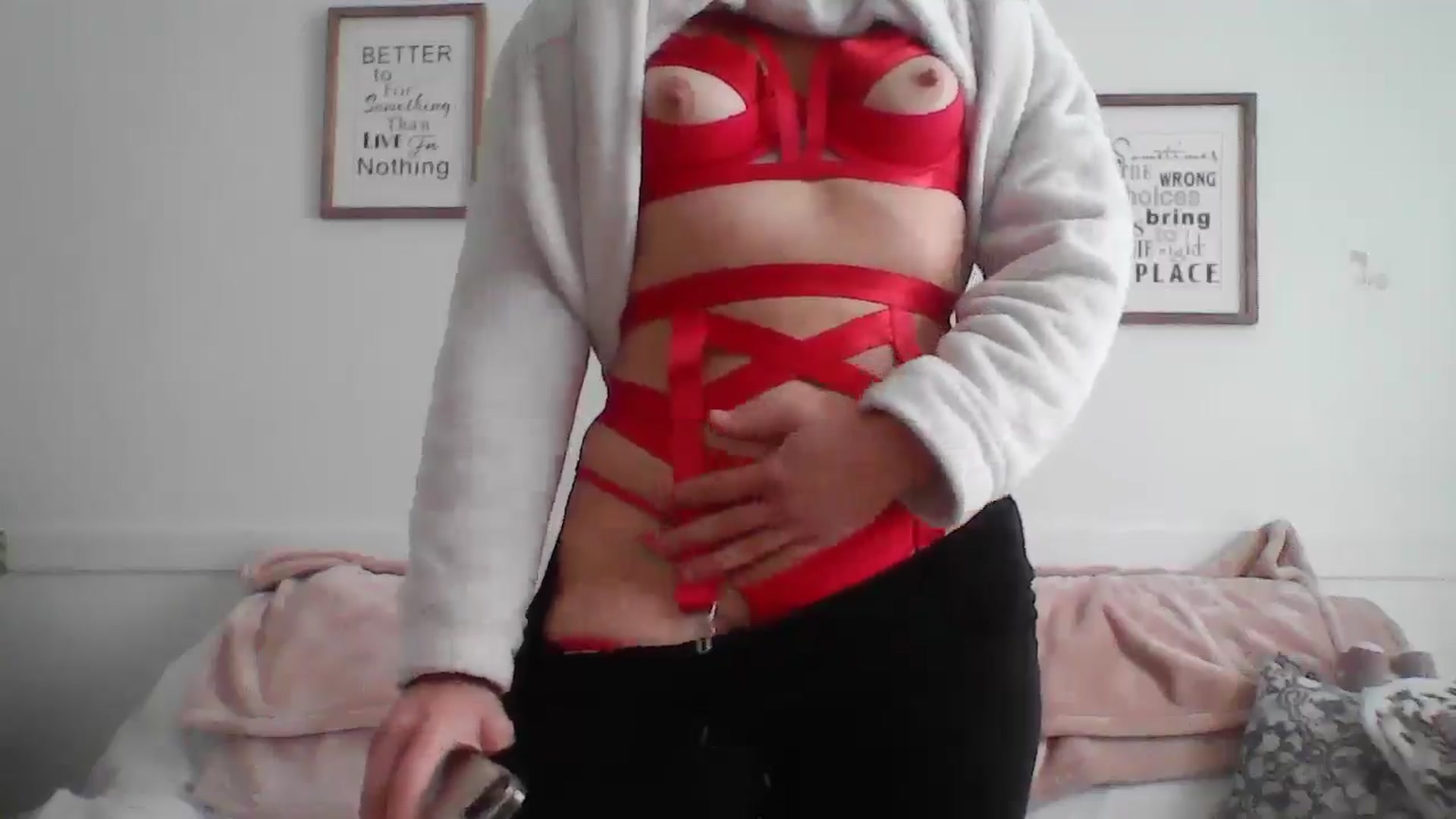 Gallery image thumbnail from MiZMEls's myfreecams stream on, 02/25/2026, 16:39 image 20 of 20