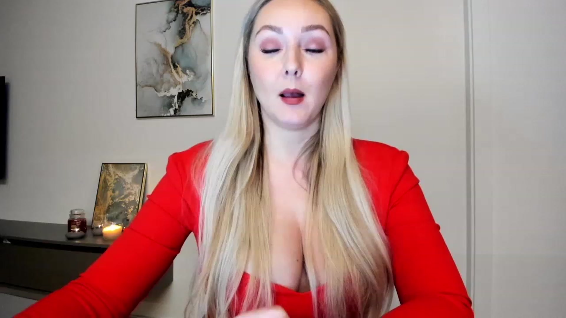 Gallery image thumbnail from Mi_Ha's myfreecams stream on, 11/18/2022, 16:12 image 5 of 20