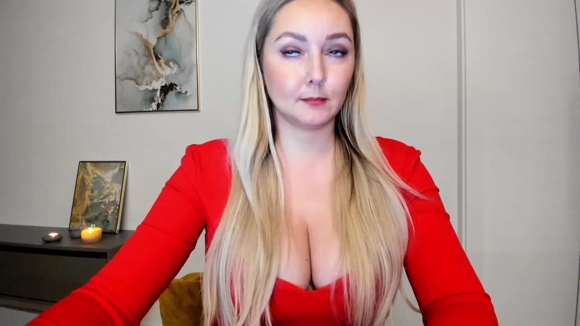 Gallery image thumbnail from Mi_Ha's myfreecams stream on, 11/18/2022, 22:51 image 17 of 20