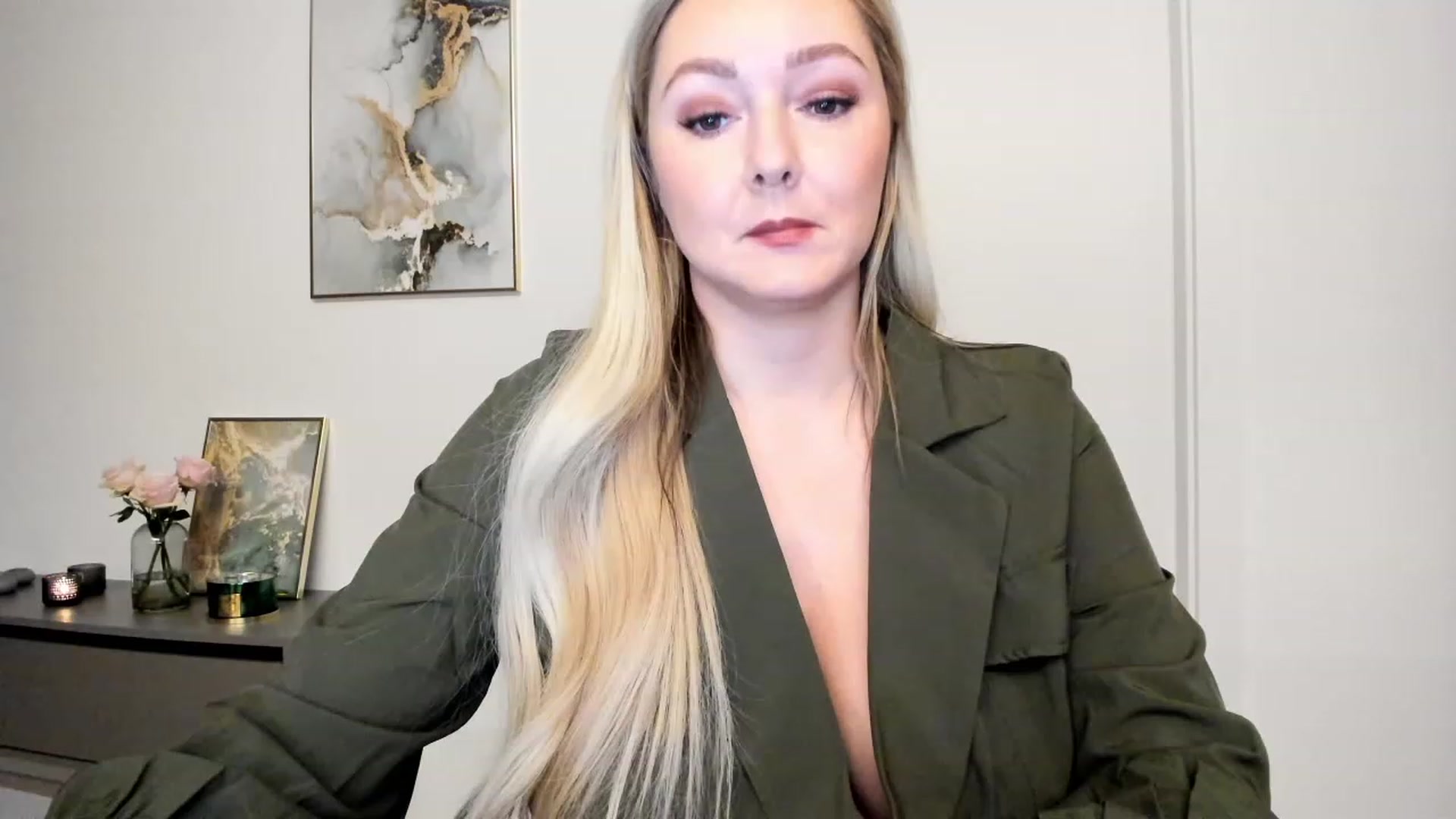 Gallery image thumbnail from Mi_Ha's myfreecams stream on, 11/23/2022, 16:23 image 8 of 20