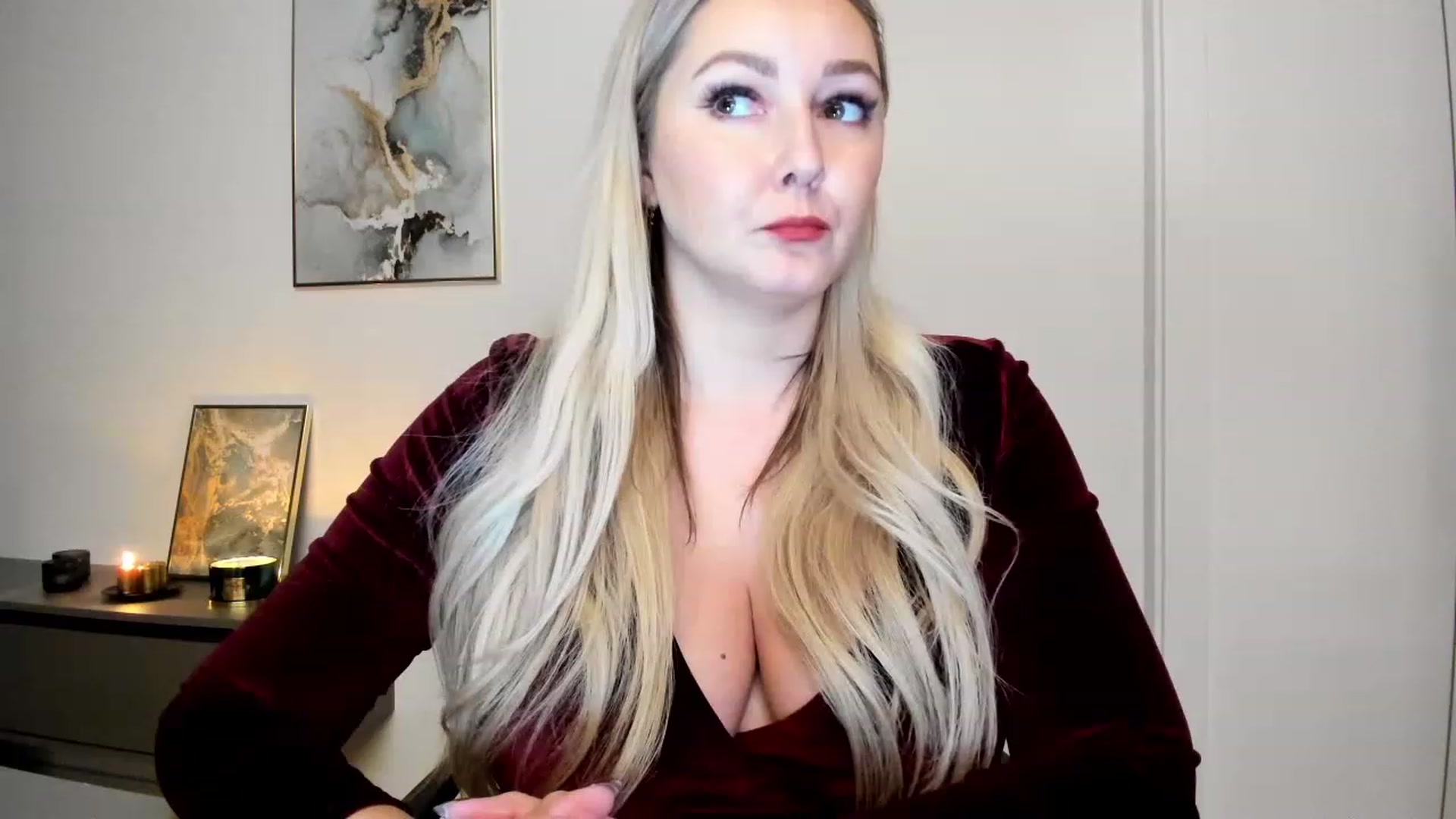Gallery image thumbnail from Mi_Ha's myfreecams stream on, 11/27/2022, 15:57 image 2 of 20