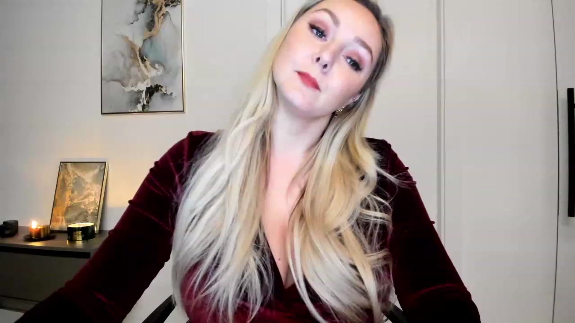 Gallery image thumbnail from Mi_Ha's myfreecams stream on, 11/27/2022, 15:57 image 11 of 20