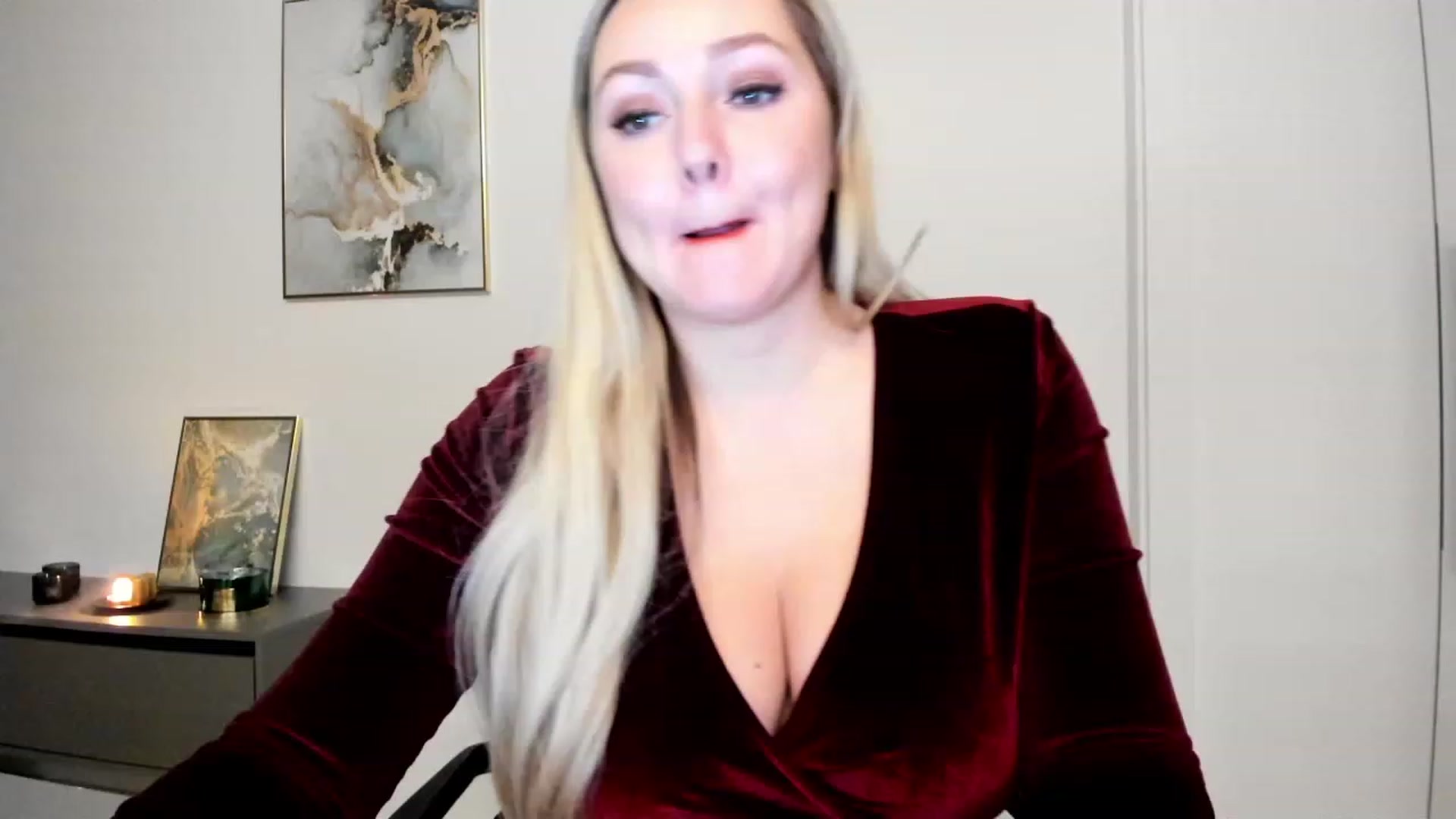 Gallery image thumbnail from Mi_Ha's myfreecams stream on, 11/27/2022, 23:30 image 6 of 20