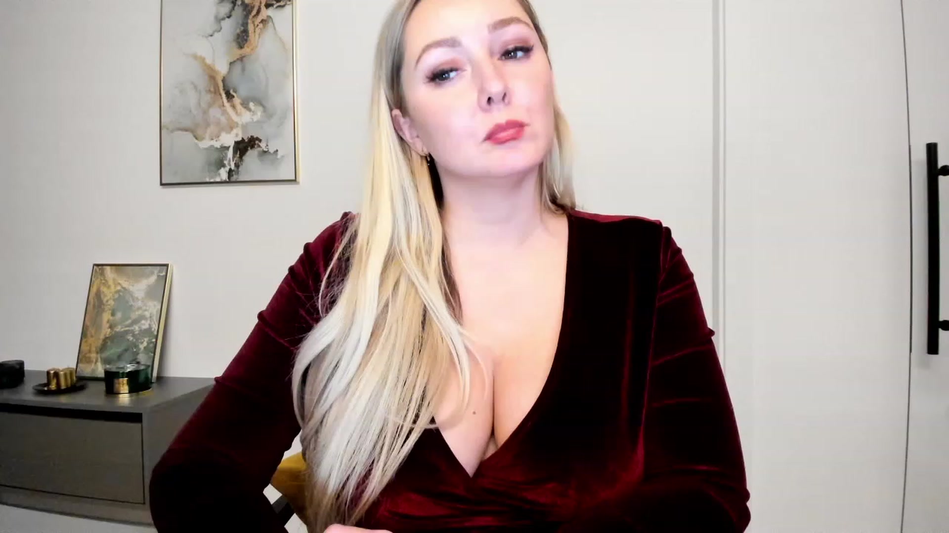 Gallery image thumbnail from Mi_Ha's myfreecams stream on, 11/28/2022, 24:36 image 3 of 20