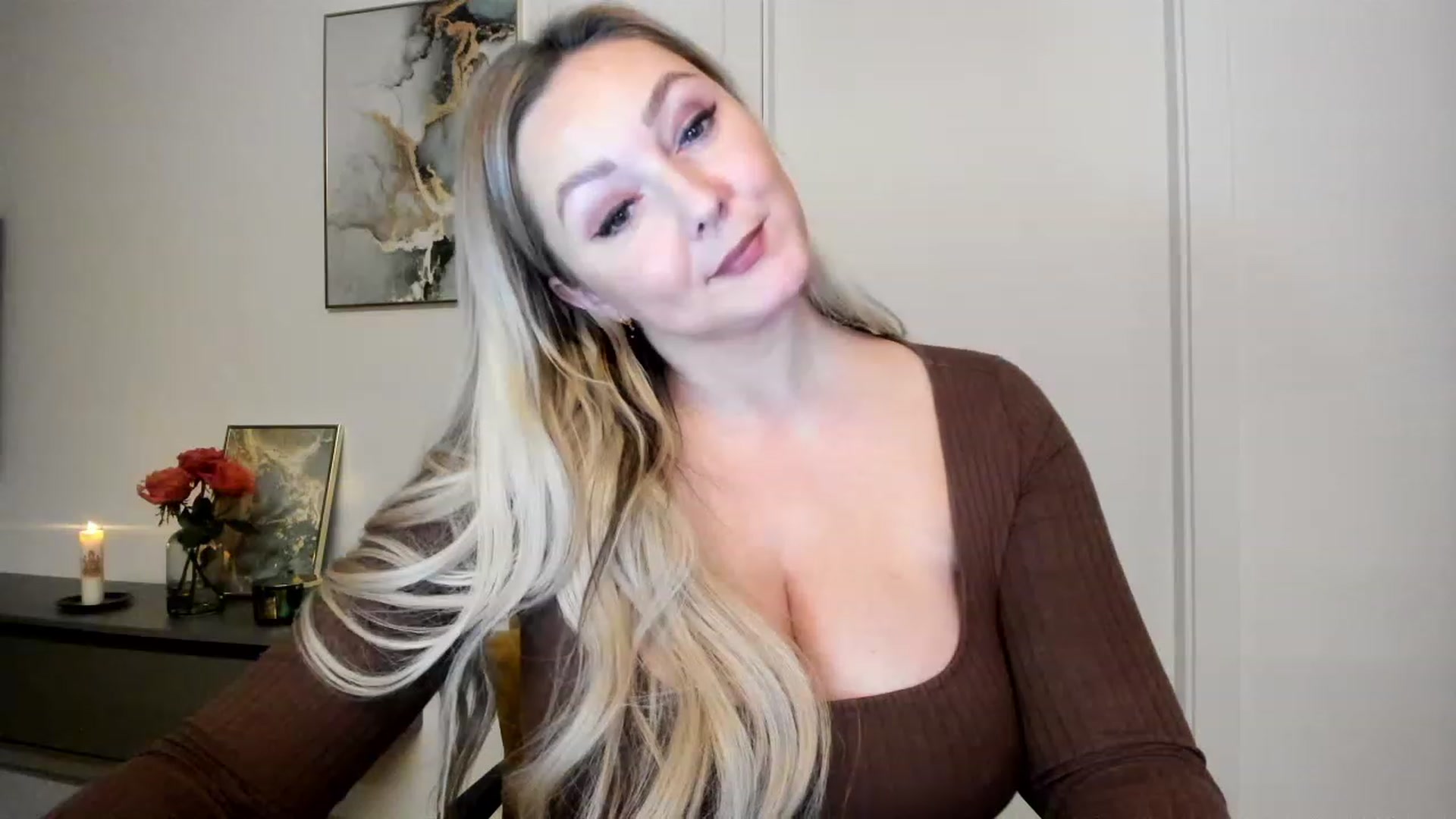 Gallery image thumbnail from Mi_Ha's myfreecams stream on, 11/29/2022, 15:40 image 9 of 20