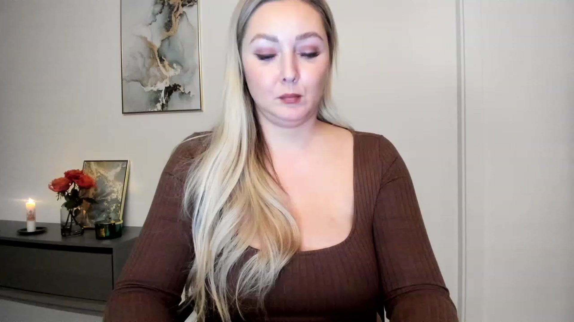 Gallery image thumbnail from Mi_Ha's myfreecams stream on, 11/29/2022, 15:40 image 1 of 20