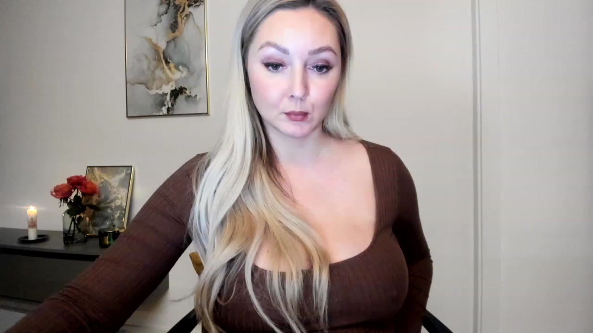 Gallery image thumbnail from Mi_Ha's myfreecams stream on, 11/29/2022, 15:40 image 6 of 20