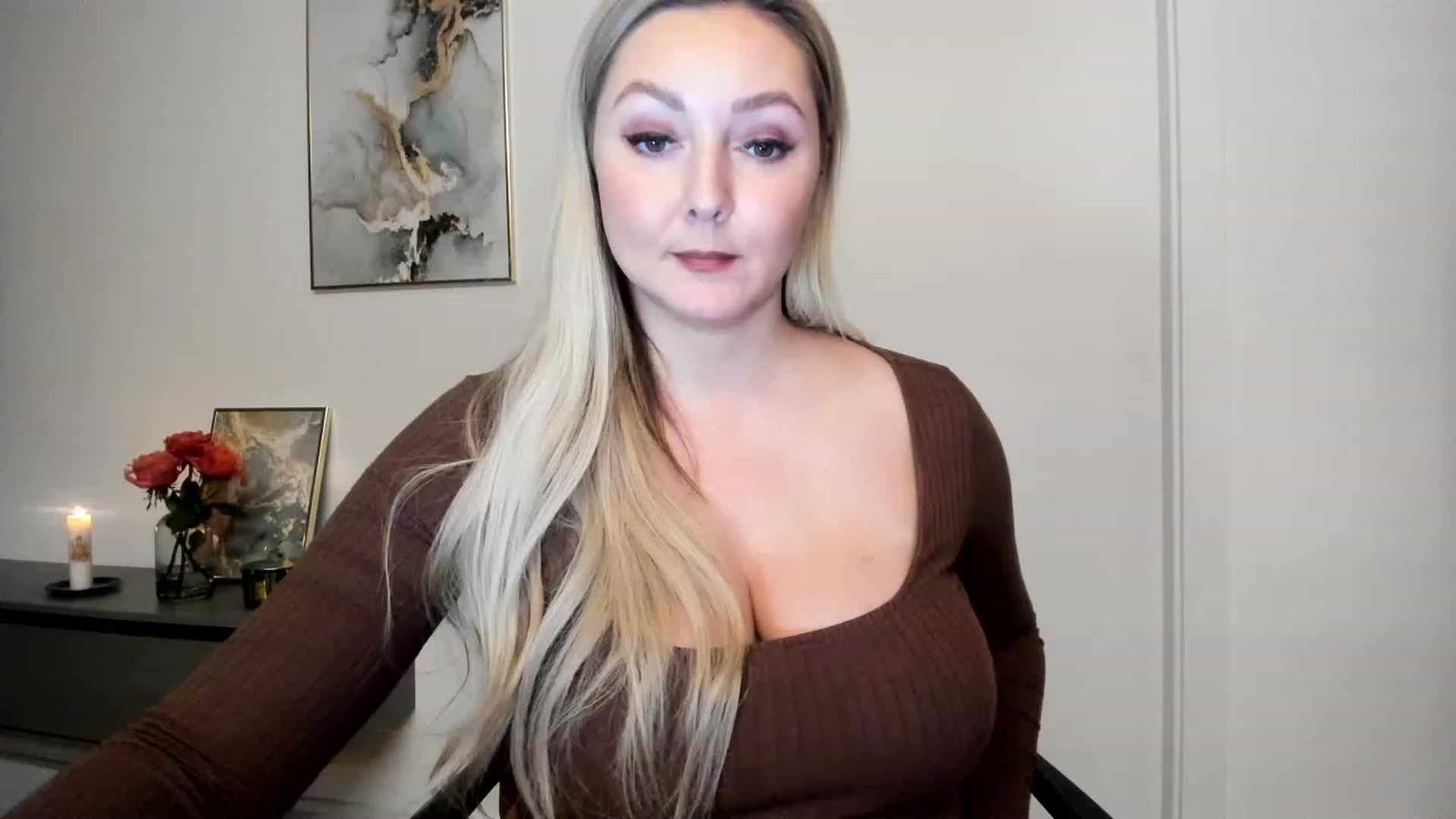 Gallery image thumbnail from Mi_Ha's myfreecams stream on, 11/29/2022, 15:40 image 5 of 20