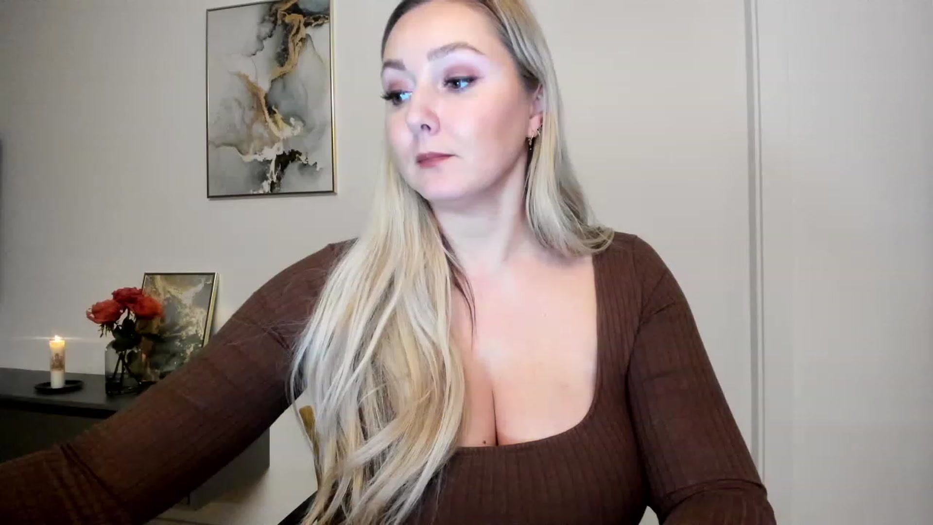 Gallery image thumbnail from Mi_Ha's myfreecams stream on, 11/29/2022, 15:40 image 13 of 20