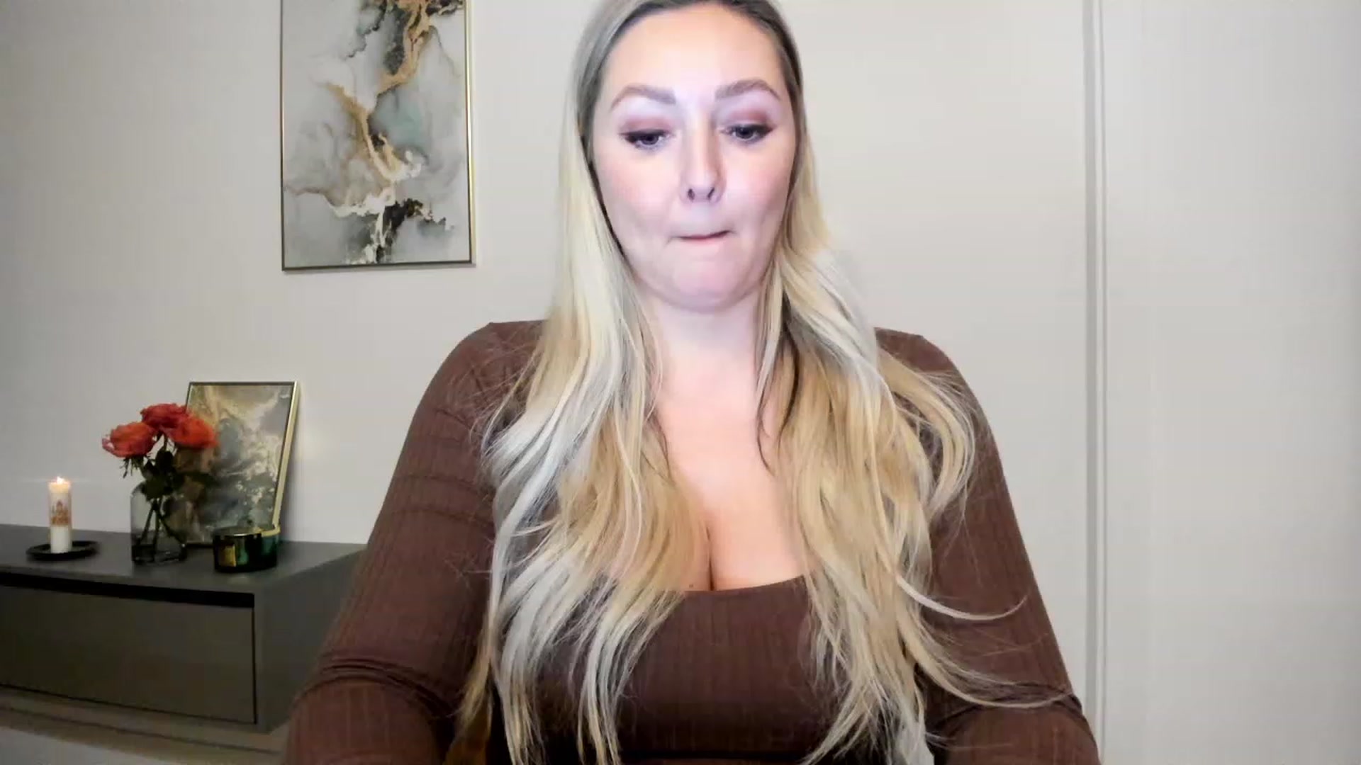 Gallery image thumbnail from Mi_Ha's myfreecams stream on, 11/29/2022, 15:40 image 20 of 20