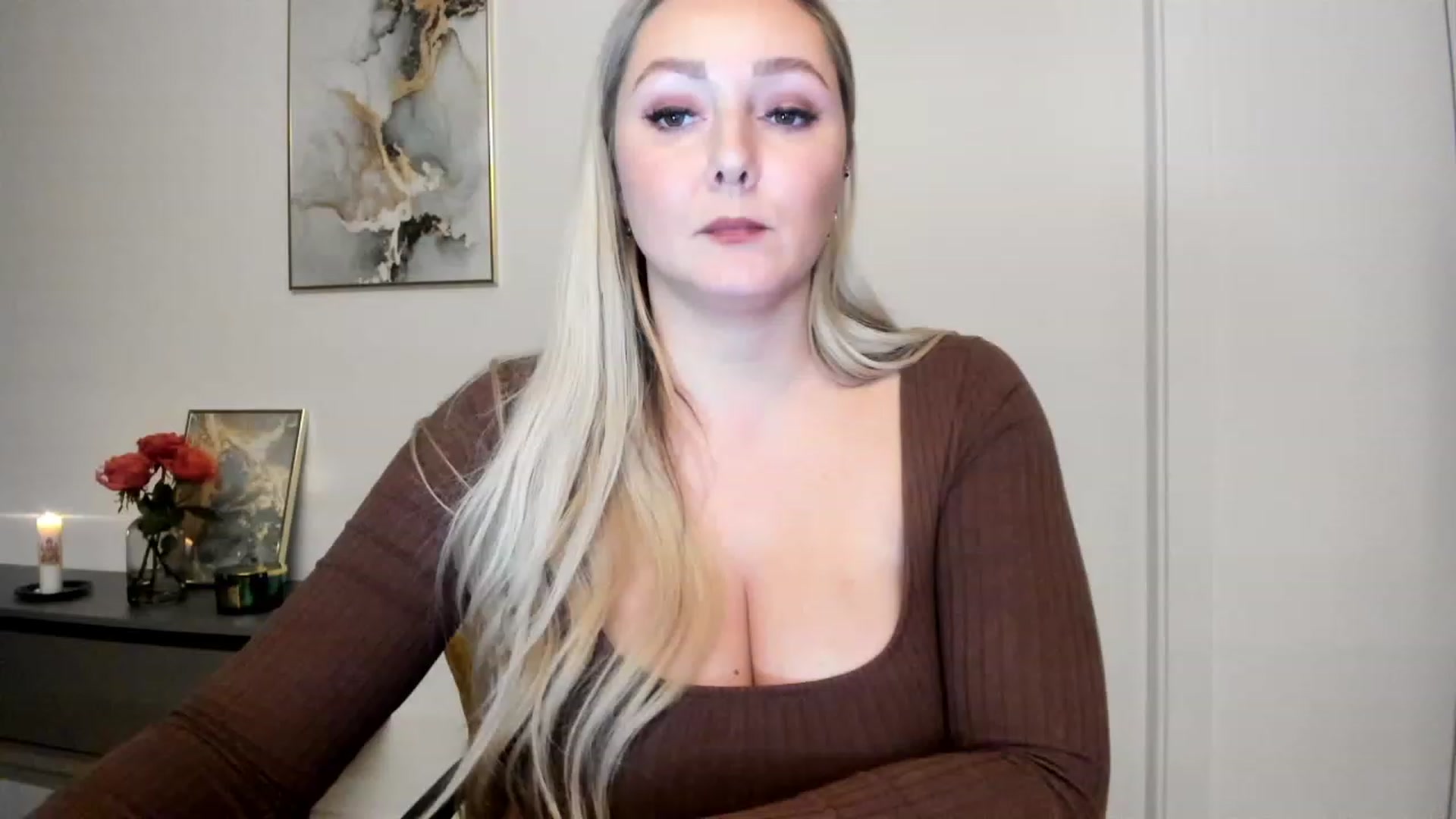 Gallery image thumbnail from Mi_Ha's myfreecams stream on, 11/29/2022, 17:14 image 6 of 20