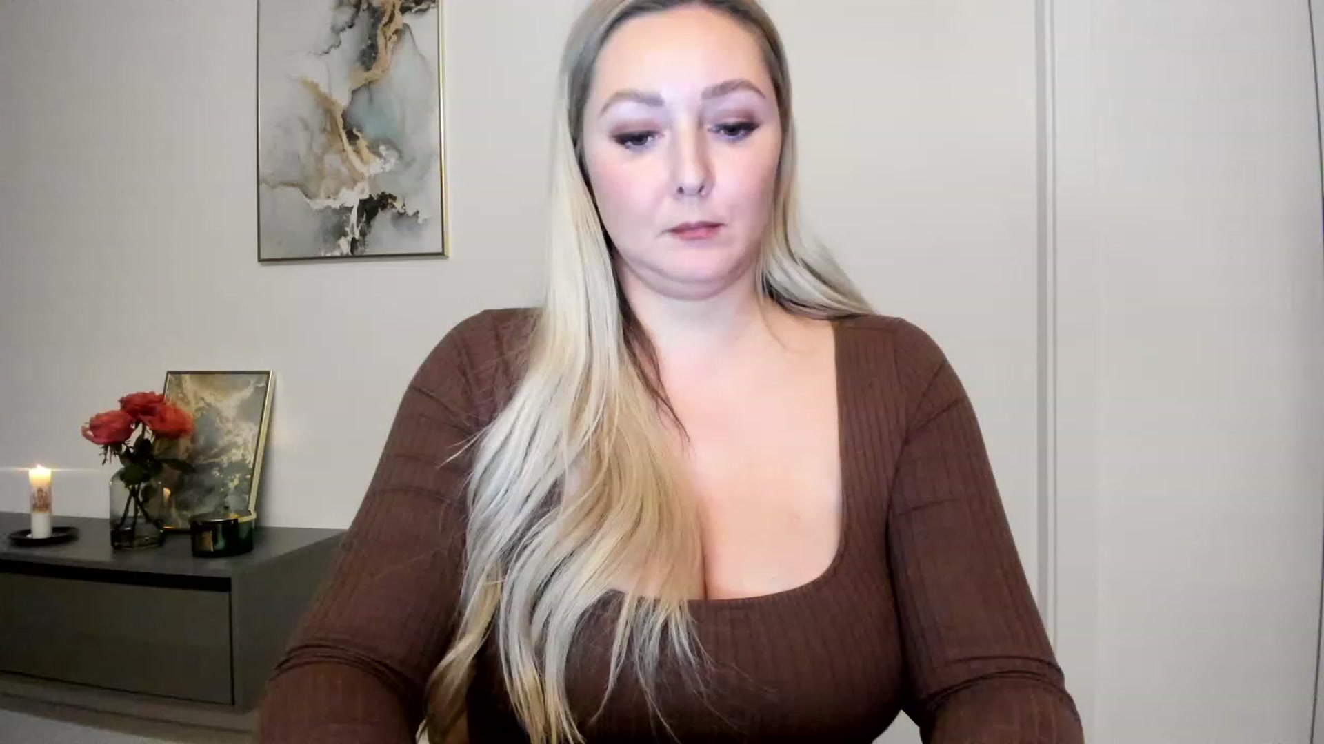 Gallery image thumbnail from Mi_Ha's myfreecams stream on, 11/29/2022, 17:14 image 11 of 20
