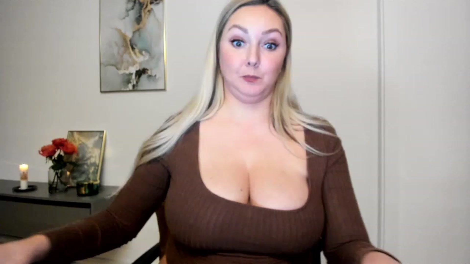 Gallery image thumbnail from Mi_Ha's myfreecams stream on, 11/29/2022, 17:14 image 13 of 20