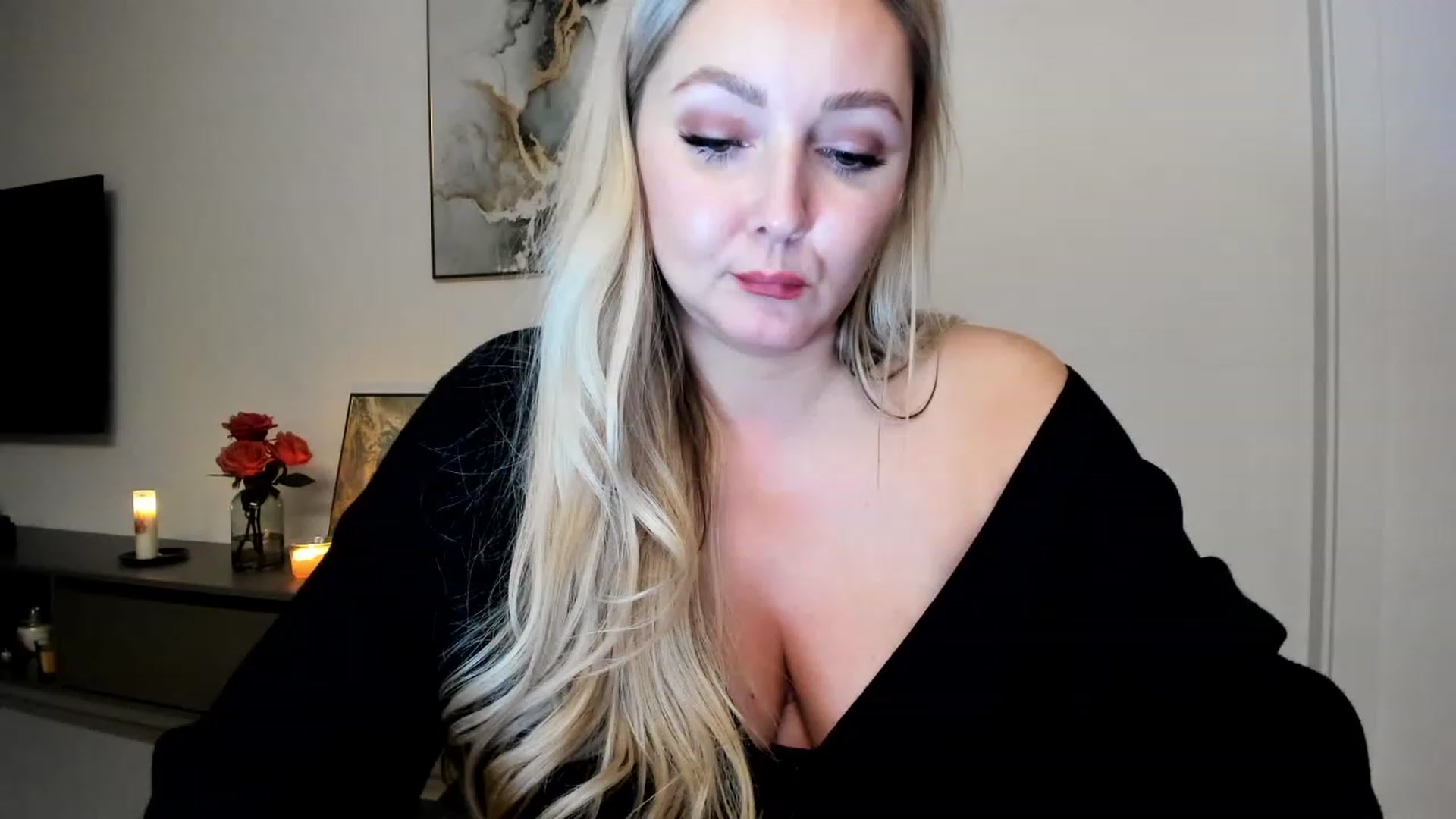 Gallery image thumbnail from Mi_Ha's myfreecams stream on, 12/01/2022, 22:59 image 11 of 20