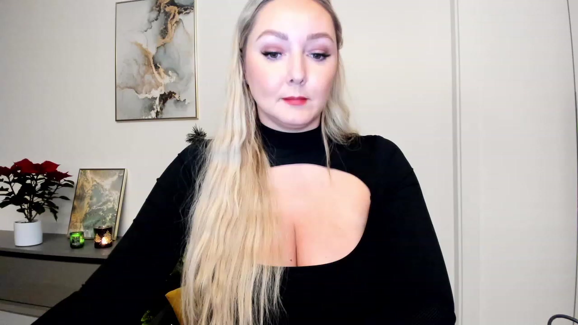 Gallery image thumbnail from Mi_Ha's myfreecams stream on, 12/05/2022, 16:15 image 5 of 20